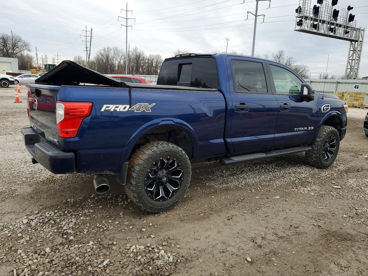 2016 Nissan Titan XD SL