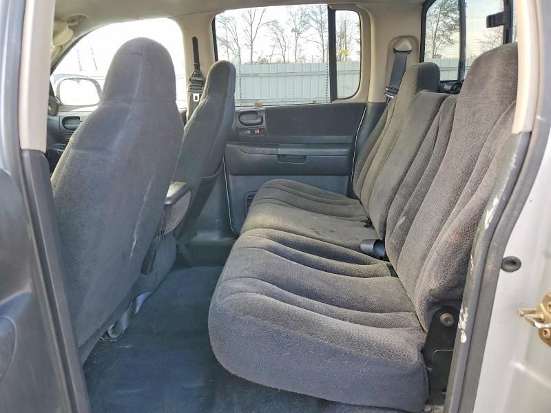 2003 Dodge Dakota Quad Sport