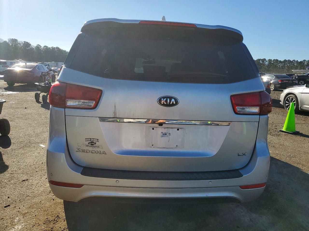 2017 KIA Sedona lx