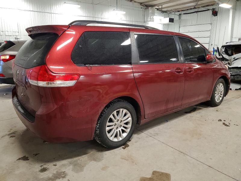 2012 Toyota Sienna xle