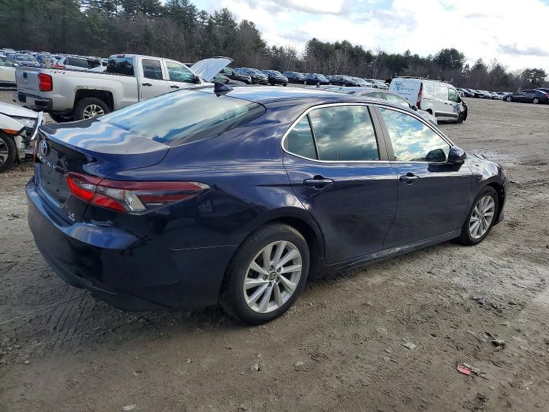 2021 Toyota Camry le