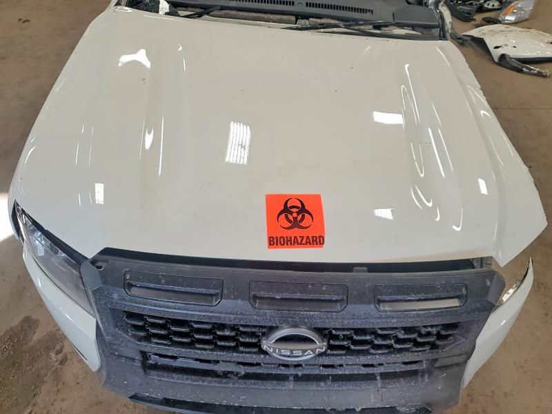 2025 Nissan Frontier s