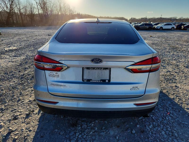 2019 Ford Fusion se