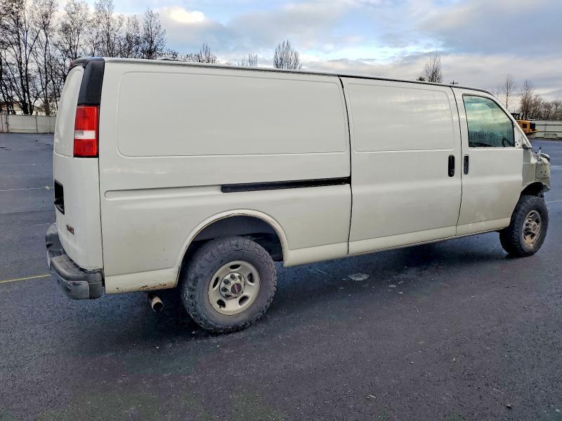 2022 GMC Savana G2500 Delivery Van