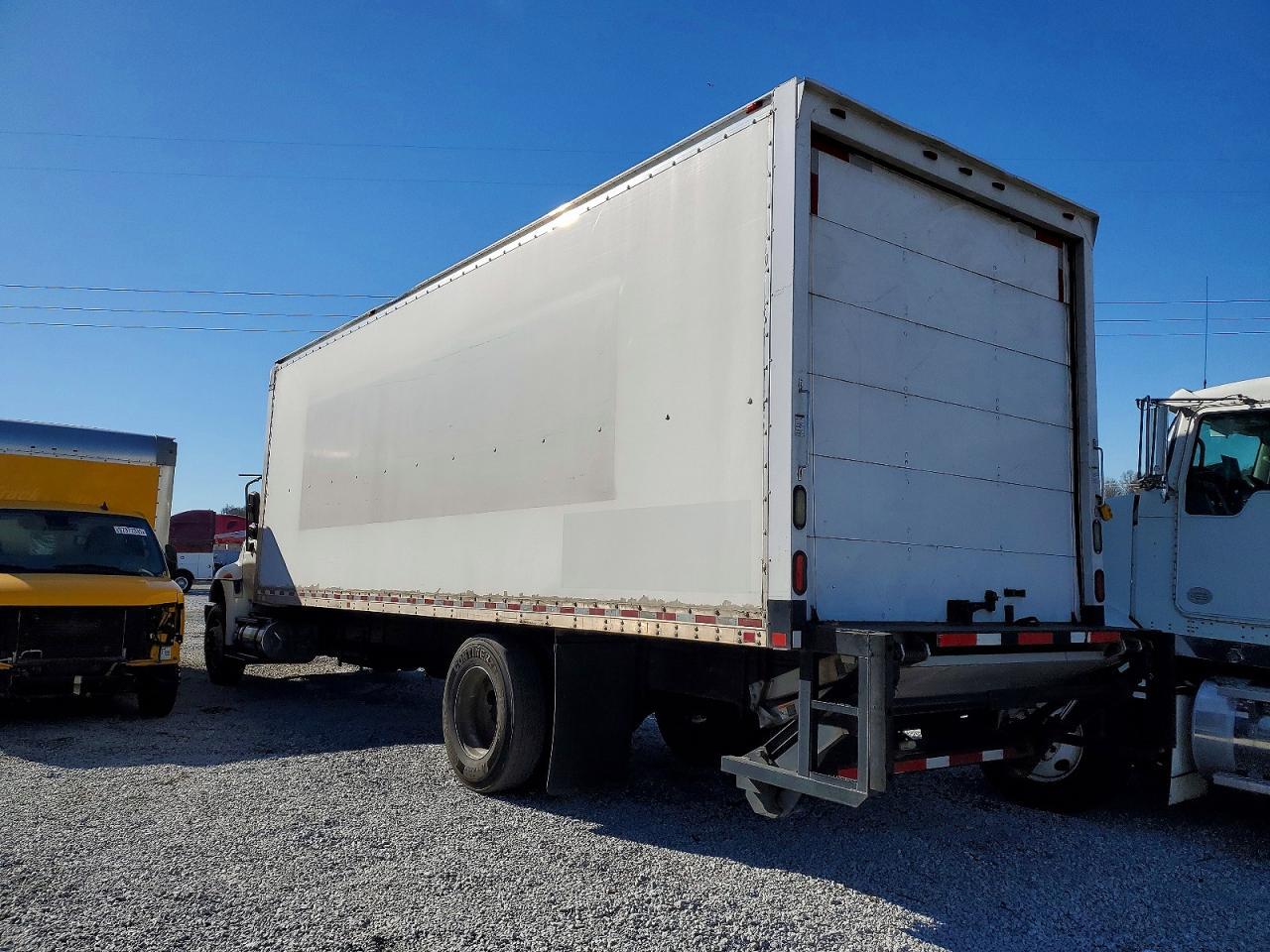 2017 International 4300 BOX Truck