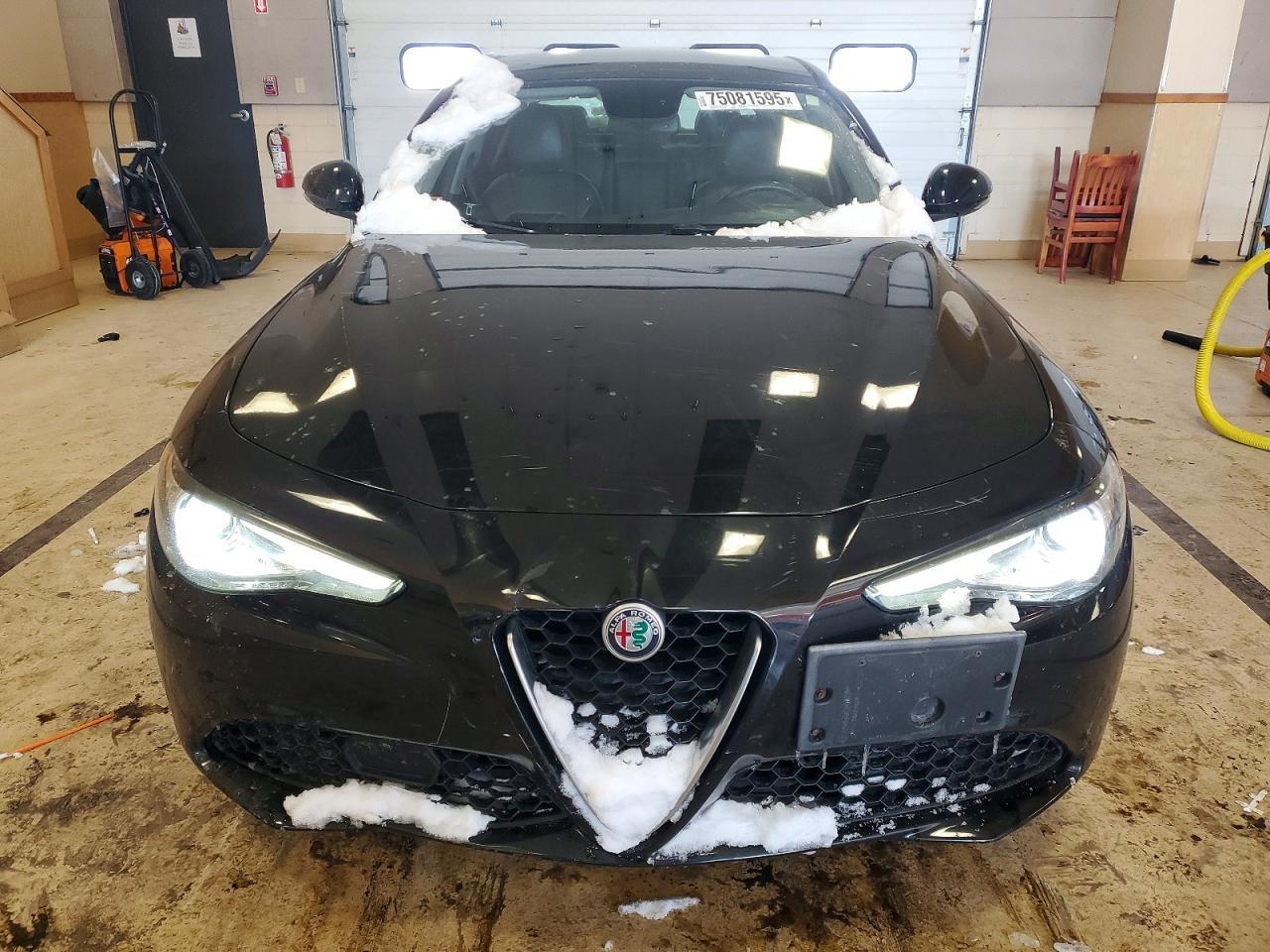 2017 Alfa Romeo Giulia Q4