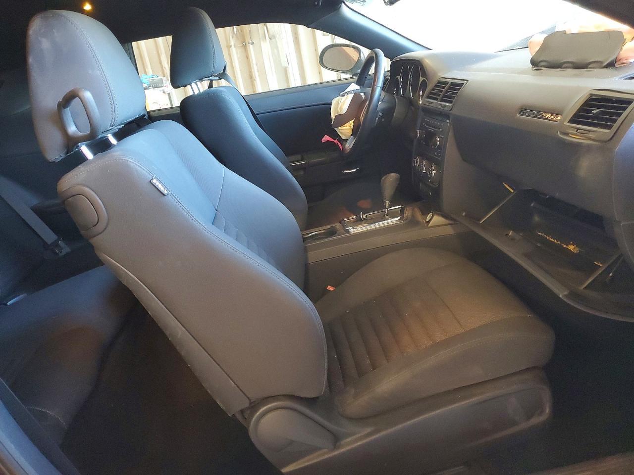 2012 Dodge Challenger sxt