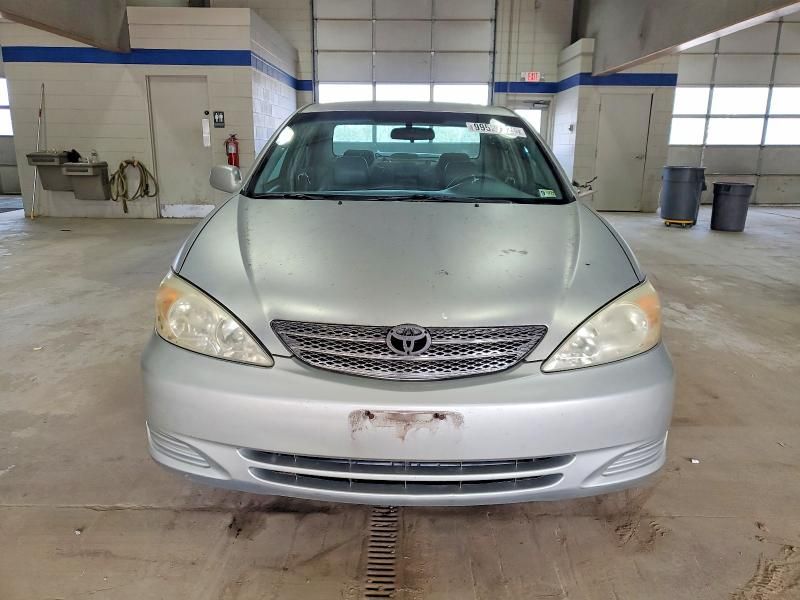 2002 Toyota Camry le