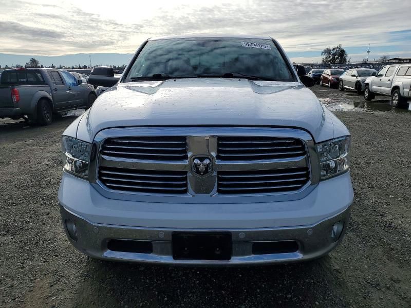 2015 Dodge RAM 1500 SLT