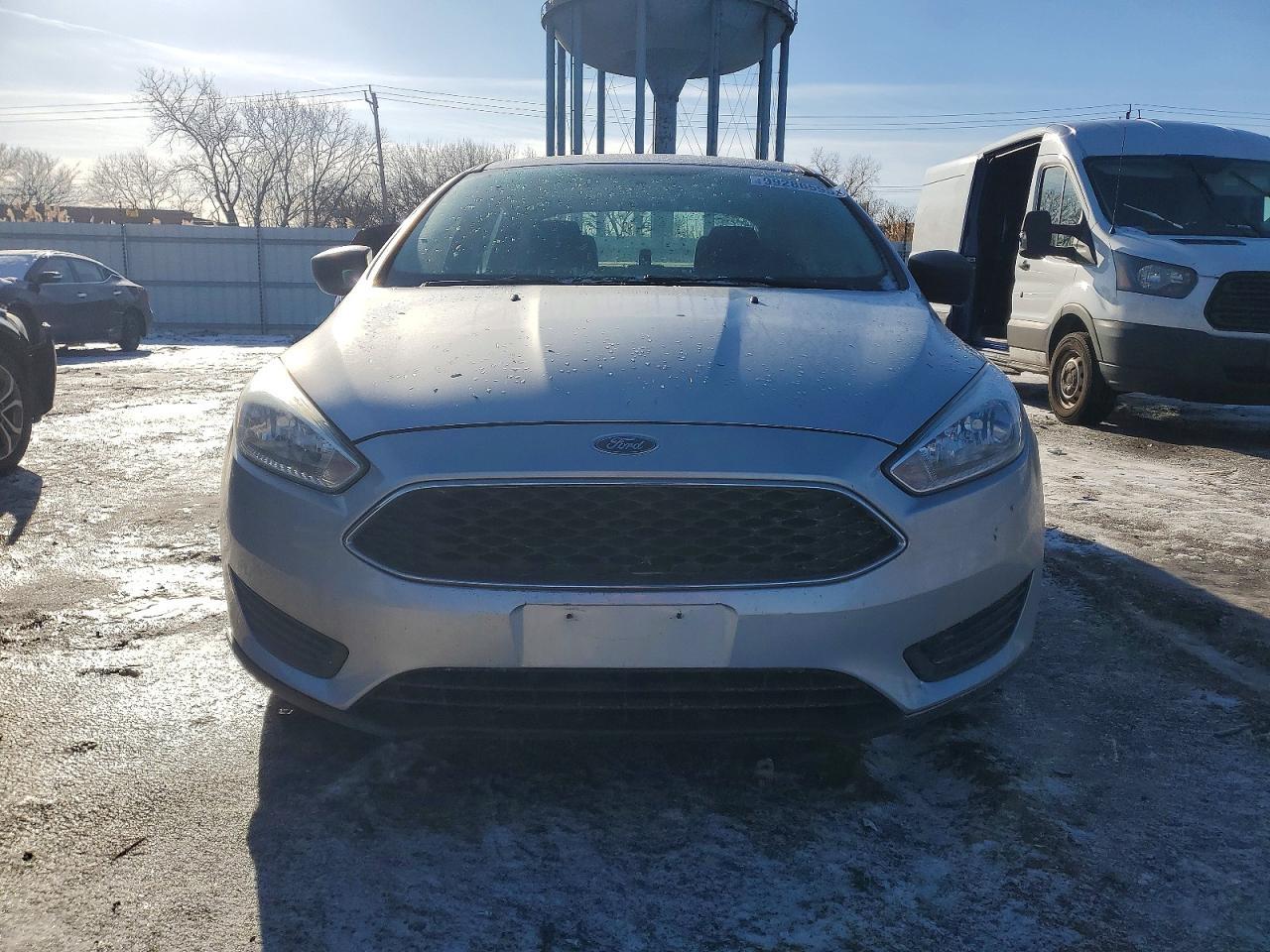 2016 Ford Focus s