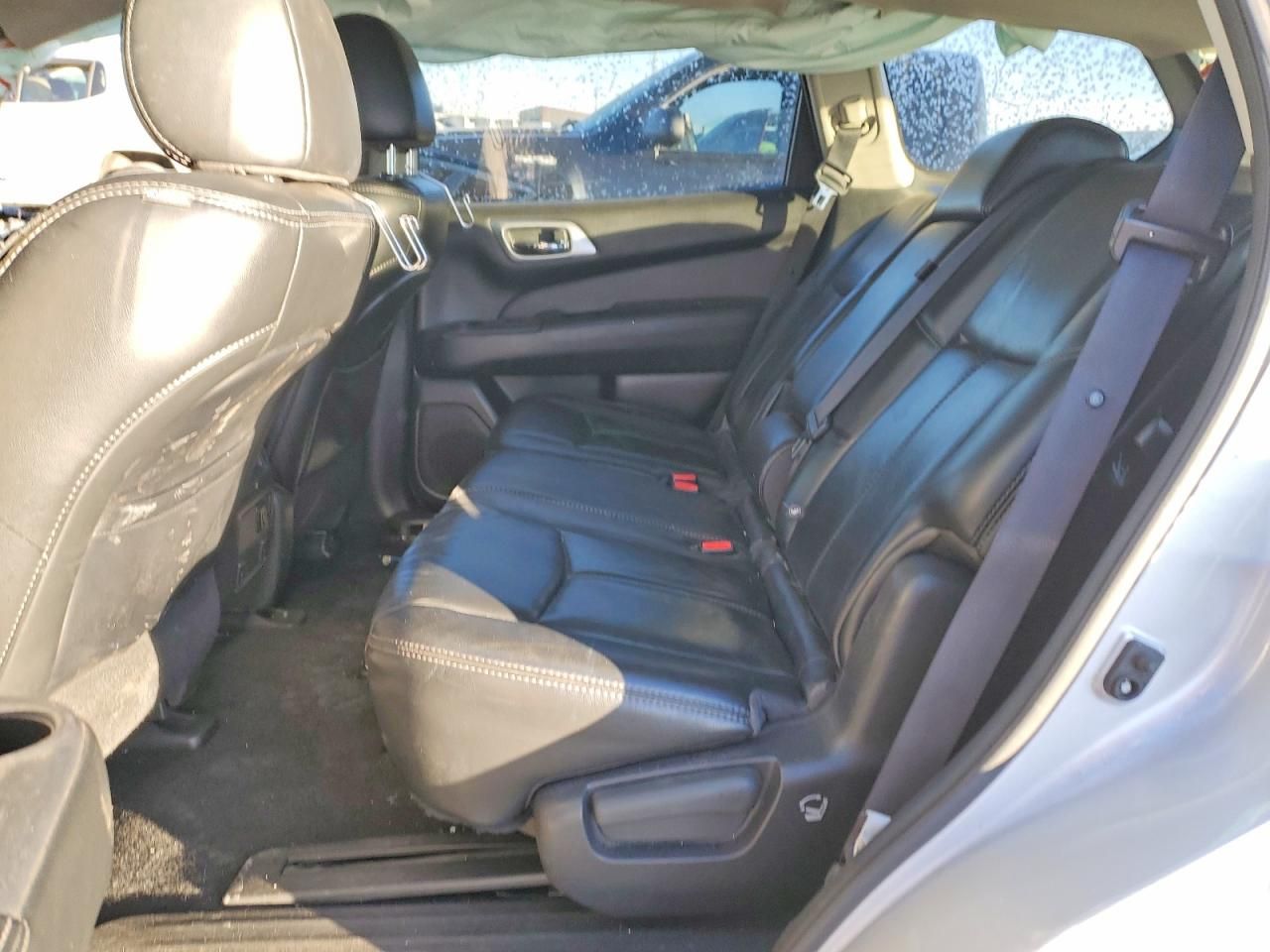 2017 Nissan Pathfinder s