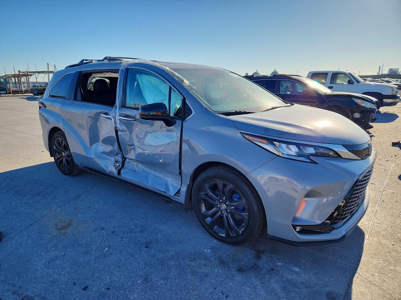 2024 Toyota Sienna xse