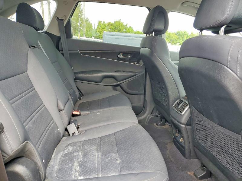 2016 KIA Sorento lx