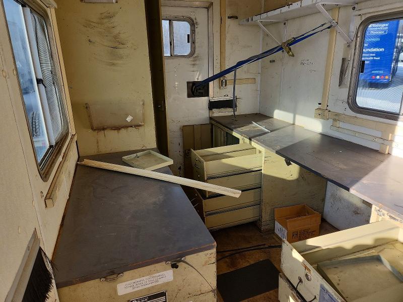 2000 Featherlite Mfg Inc 2000 Featherlite Fiber Optic Splicing Trailer