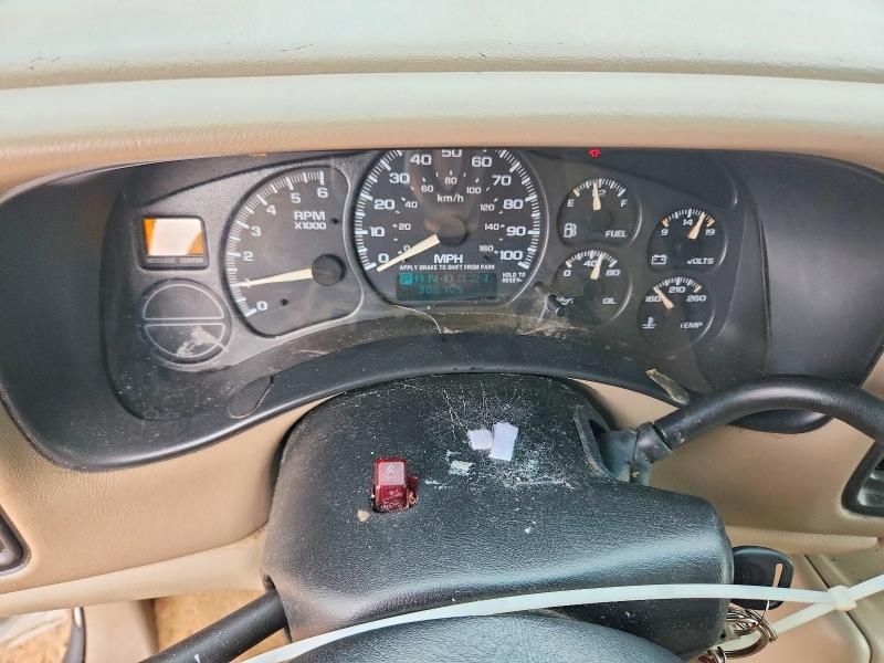 2002 Chevrolet Tahoe C1500