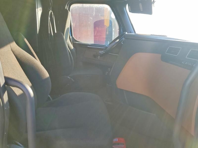 2020 Freightliner Cascadia 126