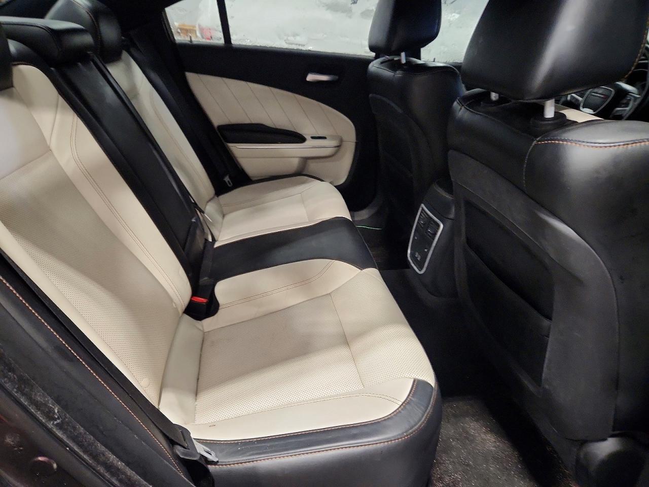 2015 Dodge Charger sxt