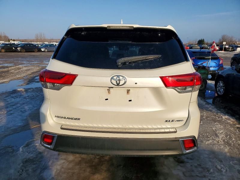2017 Toyota Highlander se