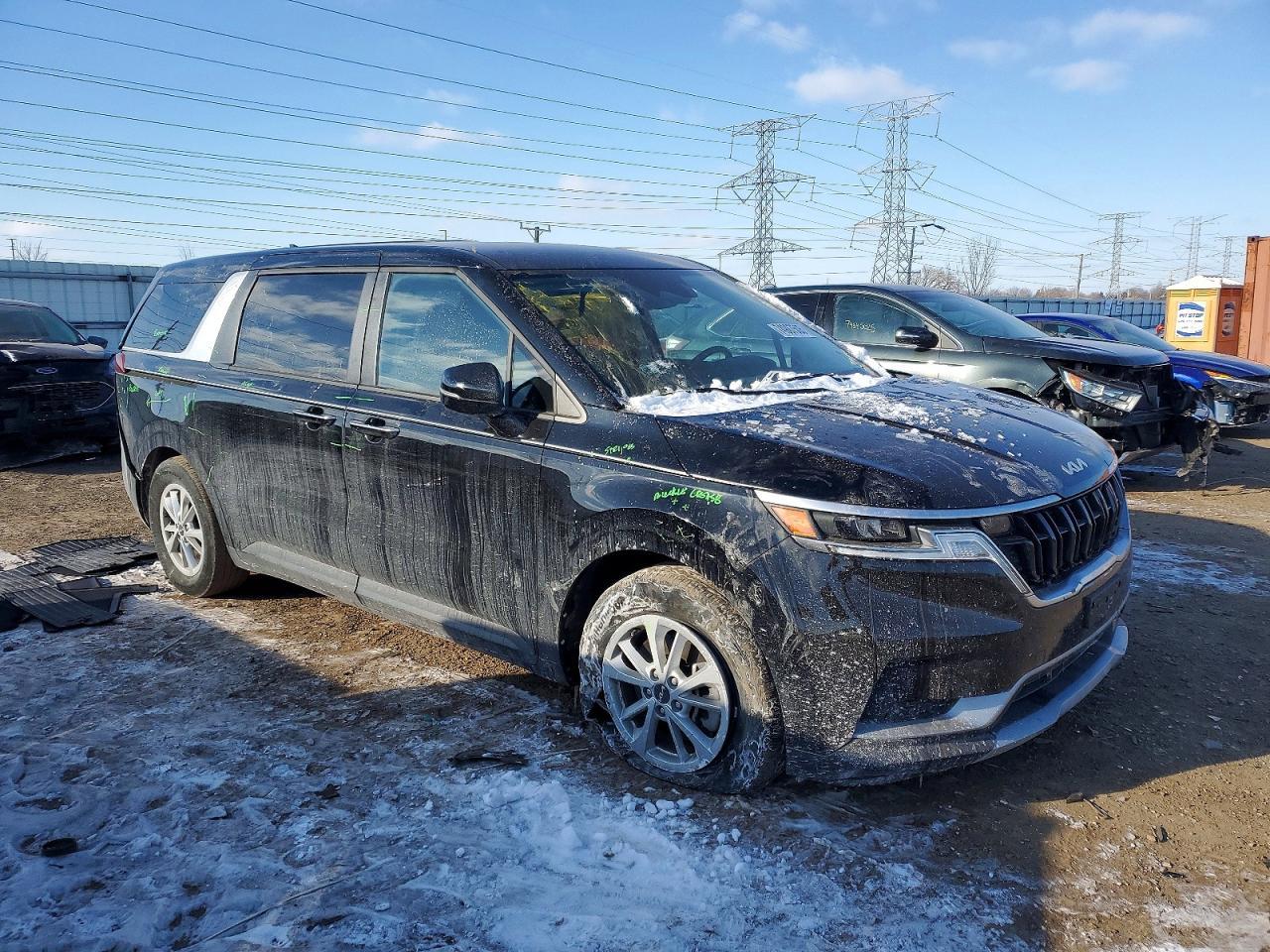 2024 KIA Carnival lx