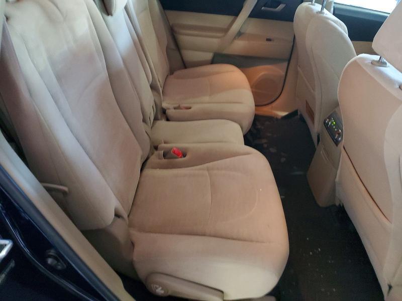 2011 Toyota Highlander Base