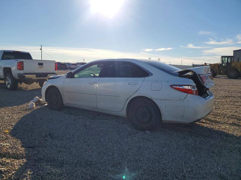 2016 Toyota Camry le