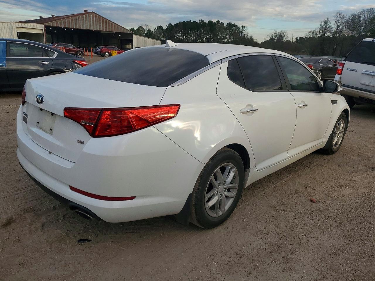 2013 KIA Optima lx
