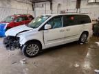 2015 Chrysler Town & Country Touring l