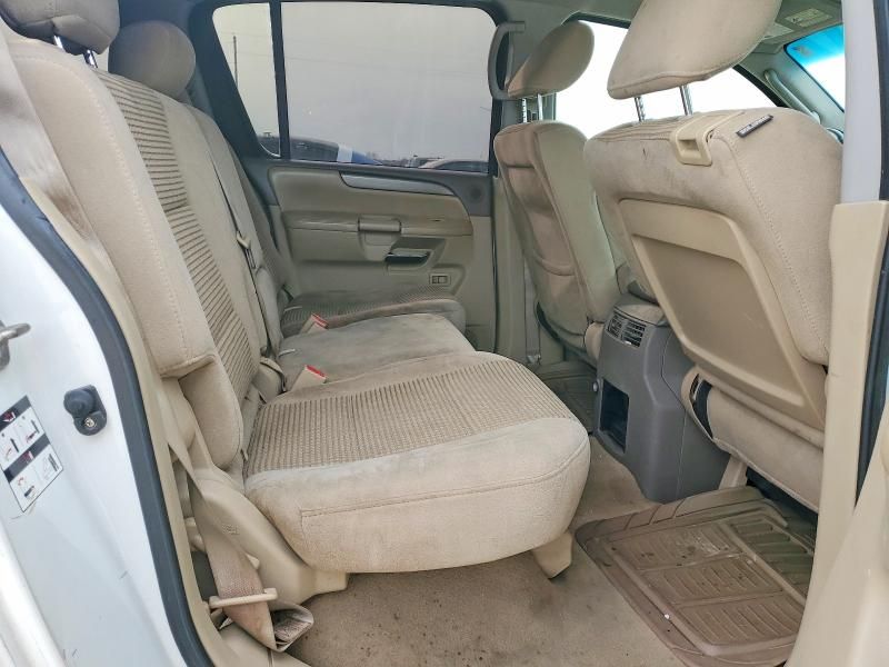 2011 Nissan Armada sv