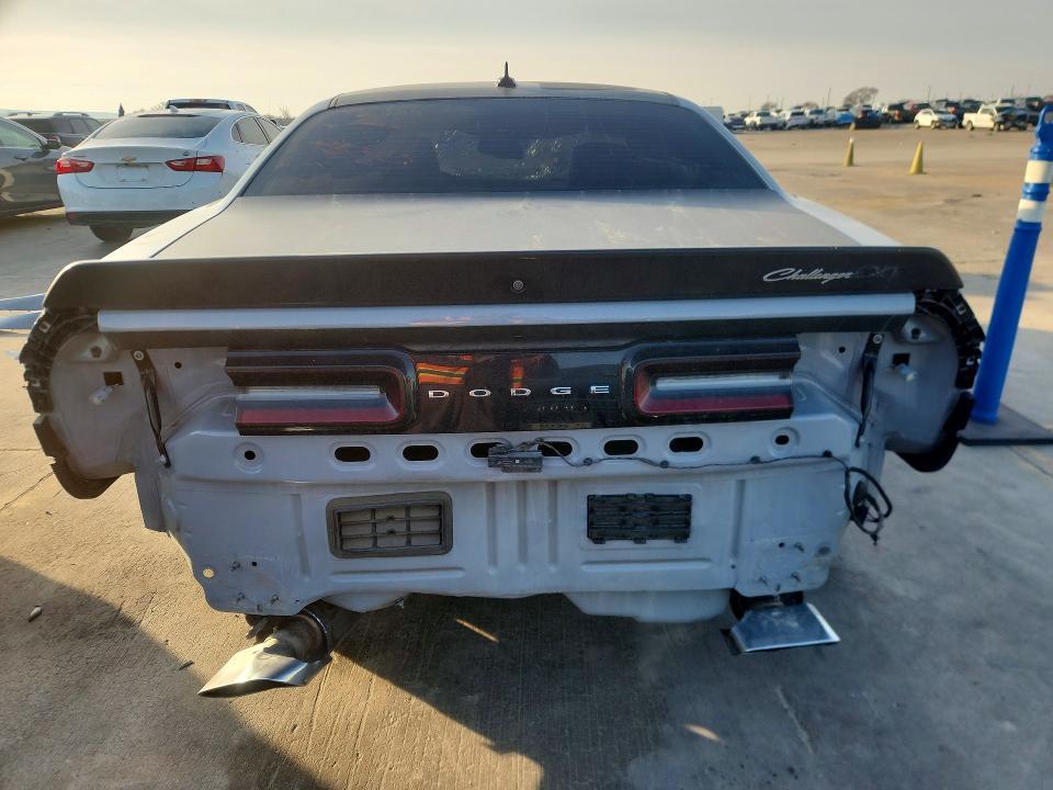 2020 Dodge Challenger r