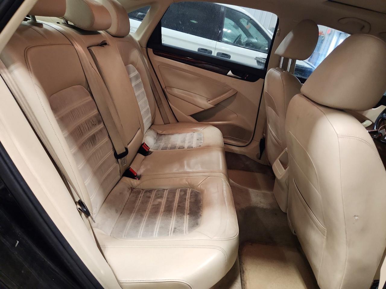 2012 Volkswagen Passat sel