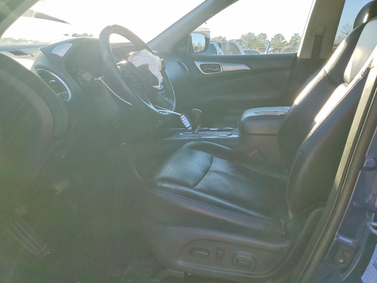 2020 Nissan Pathfinder sl