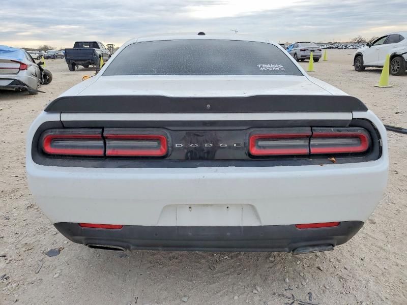 2018 Dodge Challenger sxt