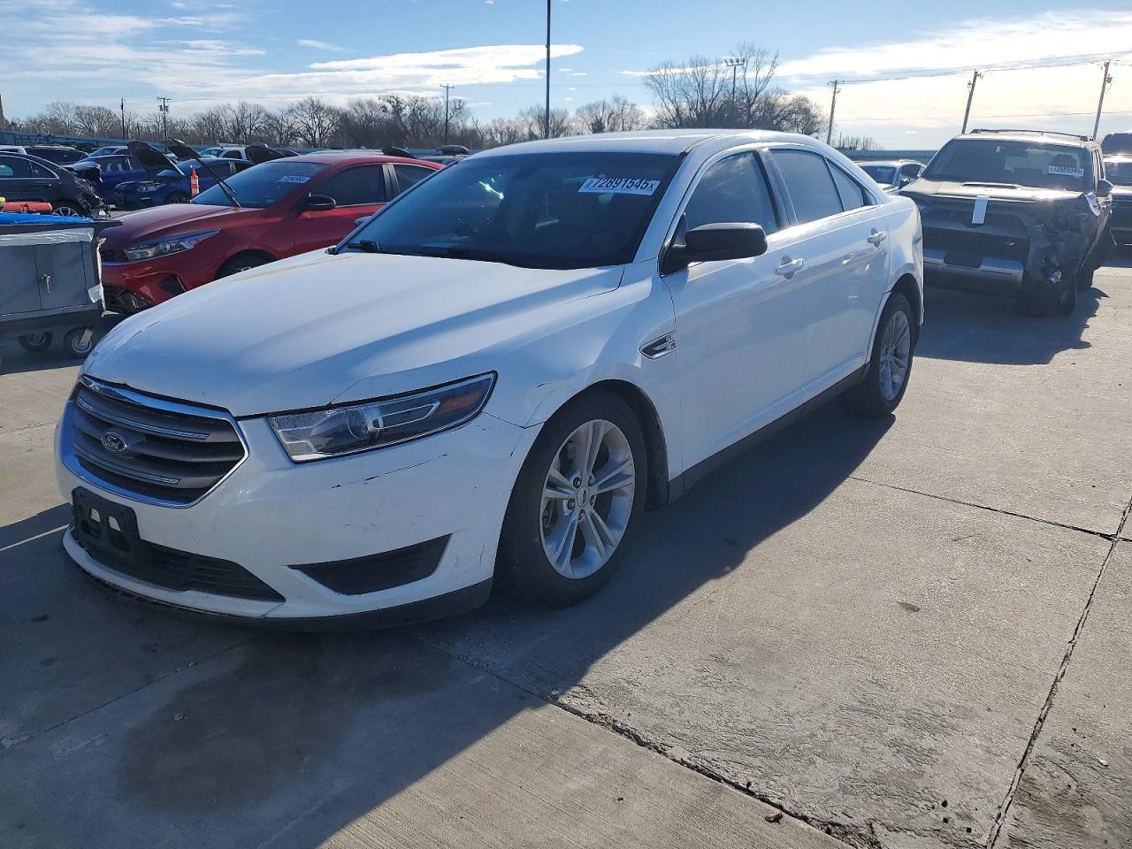 2018 Ford Taurus se
