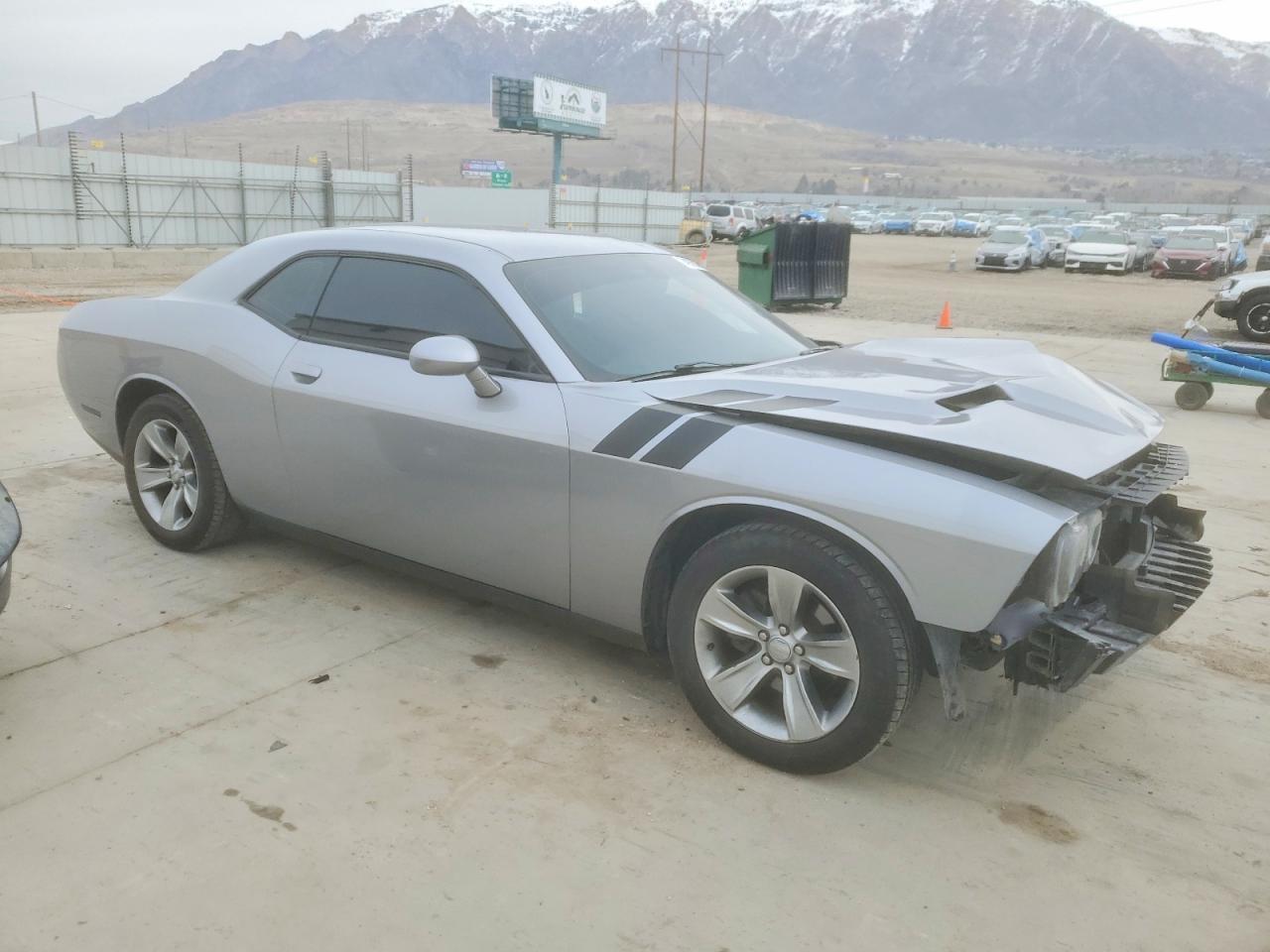 2016 Dodge Challenger sxt