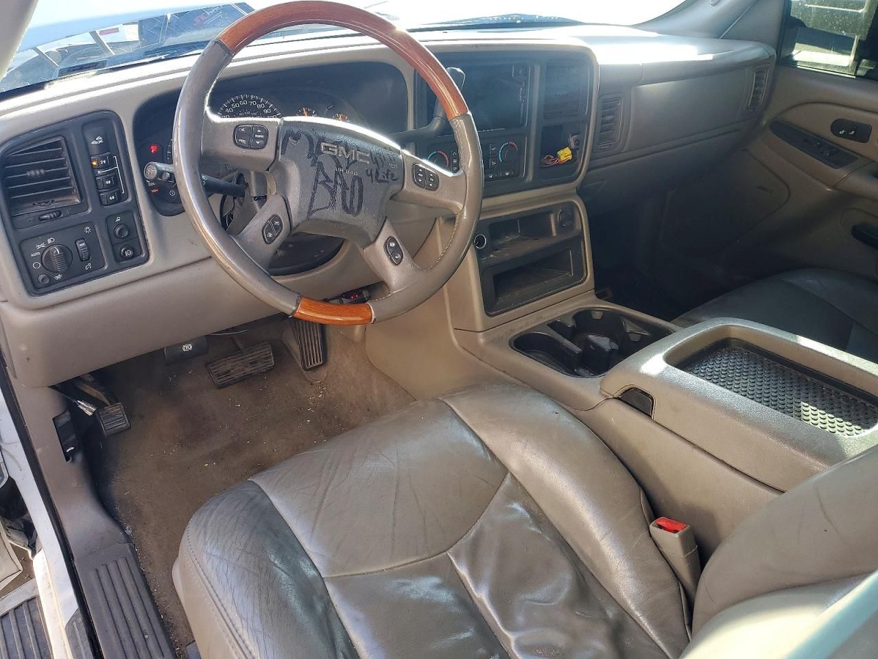 2004 GMC Sierra K2500 Heavy Duty