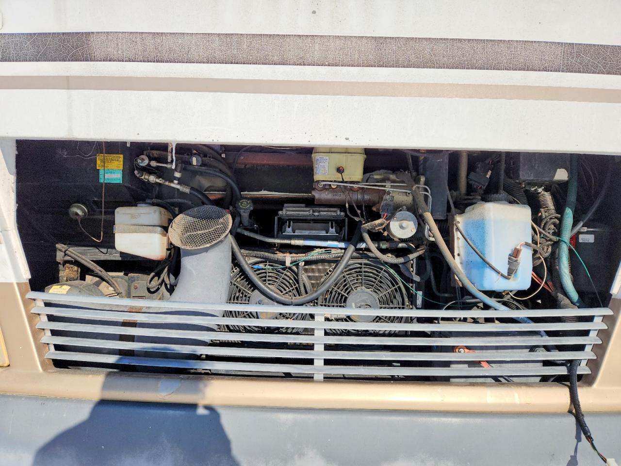 2003 Other 2003 Workhorse Custom Chassis Motorhome Chassis W2