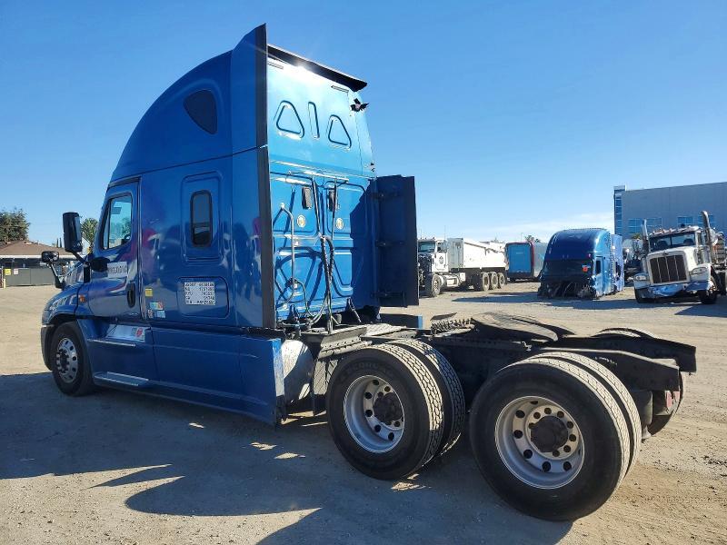 2017 Freightliner Cascadia 125