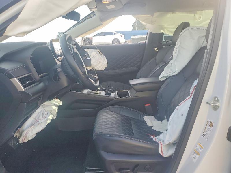 2023 Mitsubishi Outlander sel