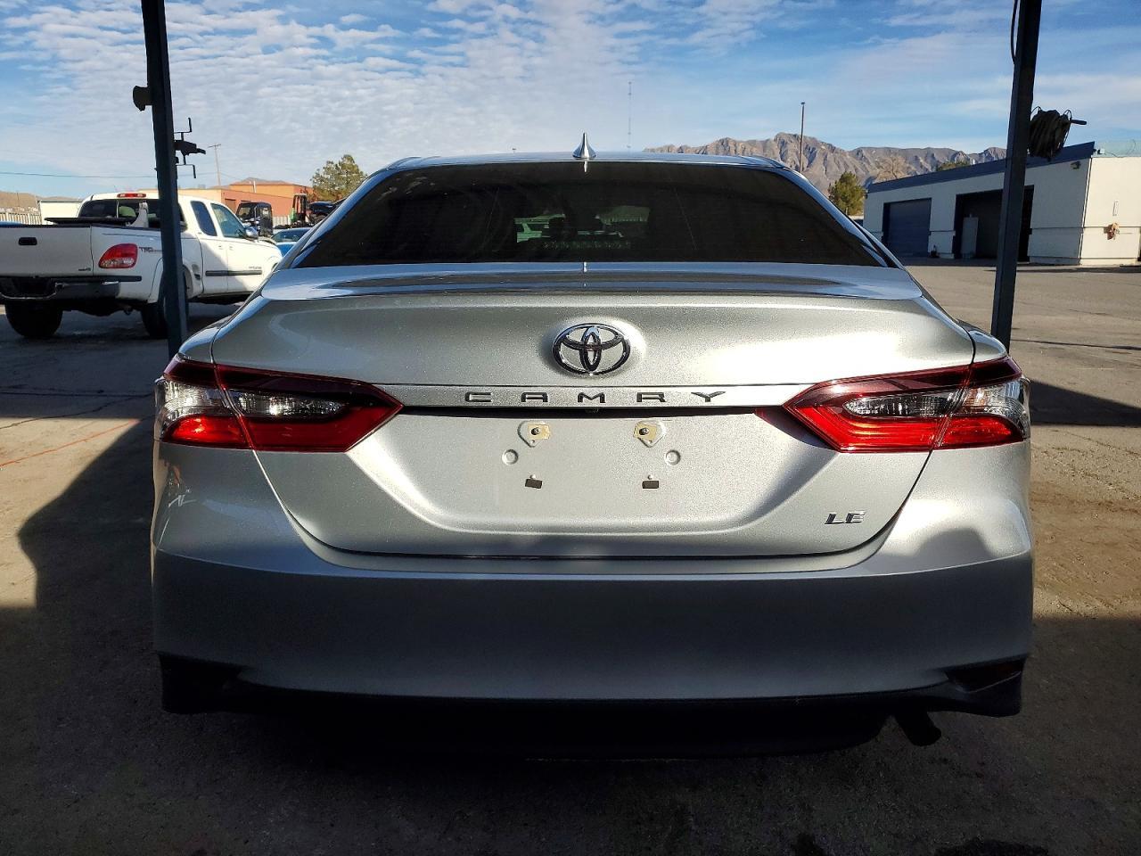 2023 Toyota Camry le