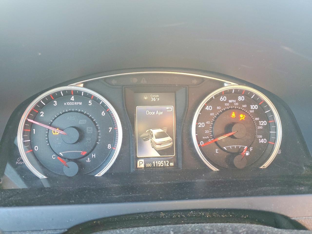 2016 Toyota Camry le