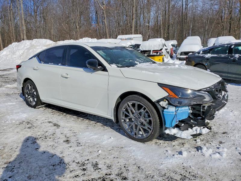 2023 Nissan Altima sr