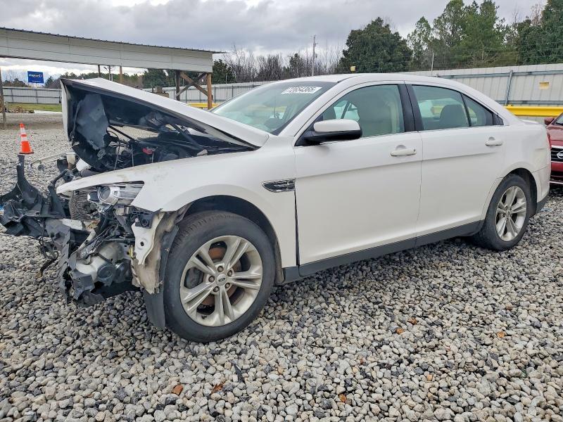 2014 Ford Taurus sel