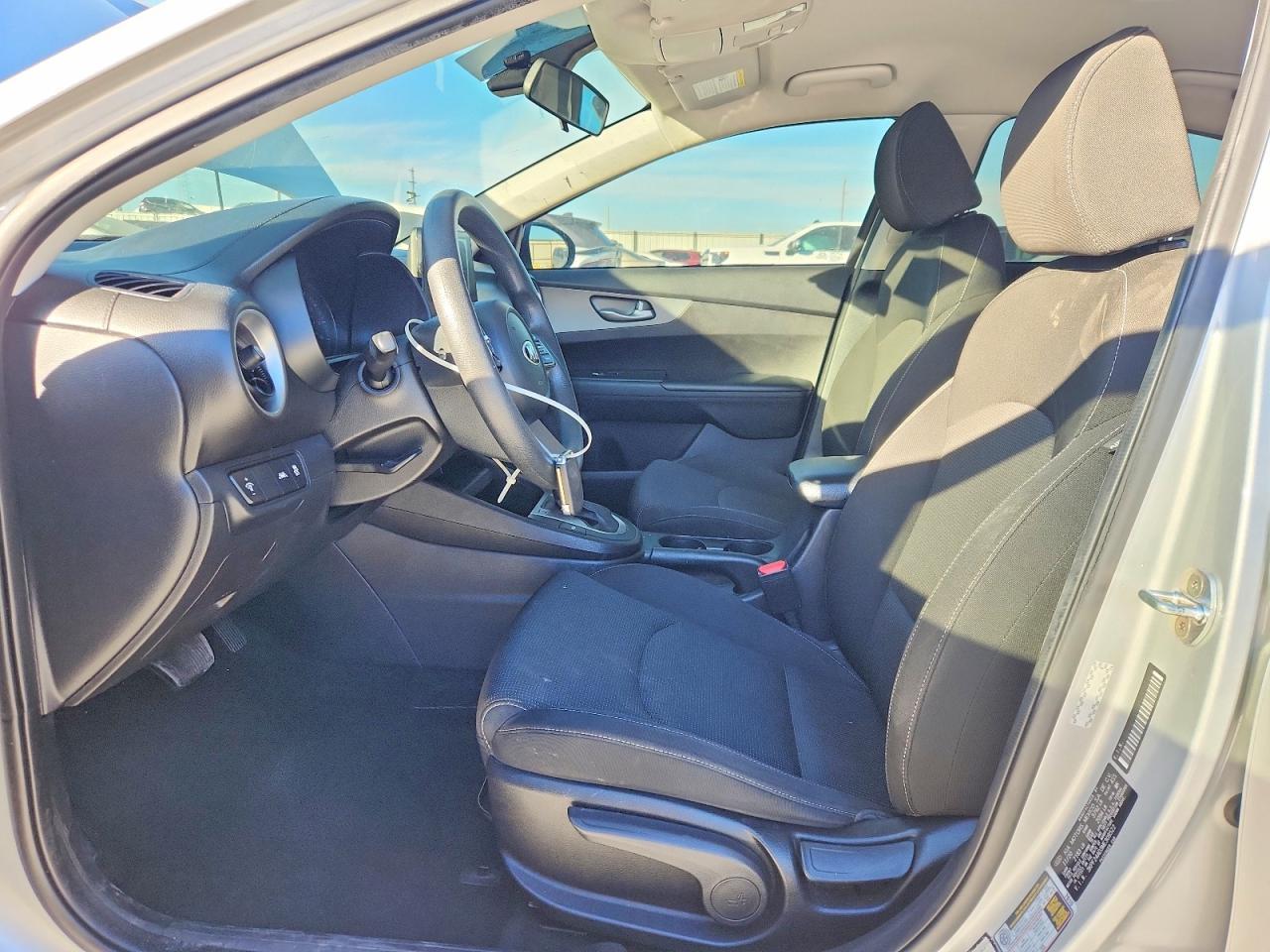 2021 KIA Forte fe