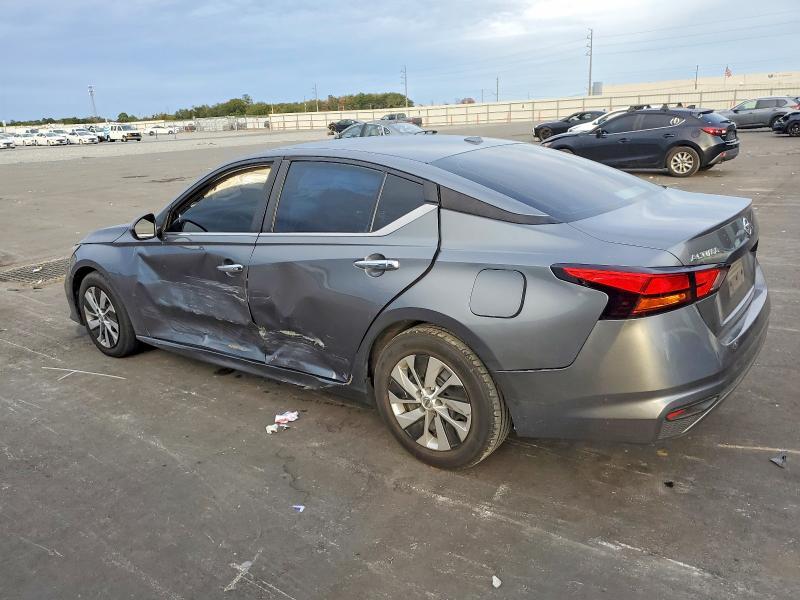 2020 Nissan Altima s