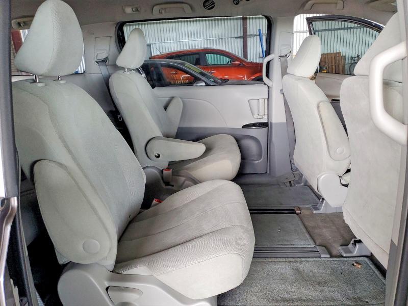2013 Toyota Sienna