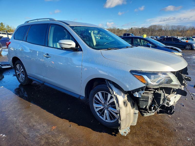 2020 Nissan Pathfinder sl