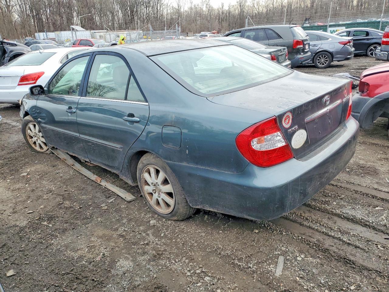 2003 Toyota Camry le