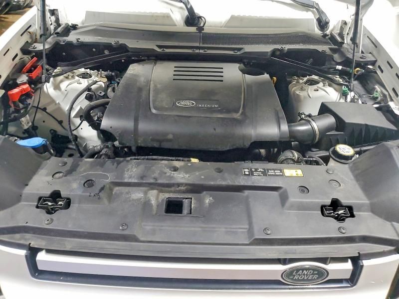 2025 Land Rover Defender 90 s