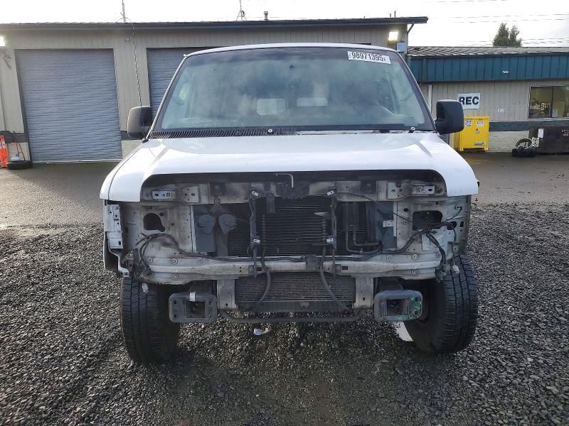 2009 Ford Econoline E250 van