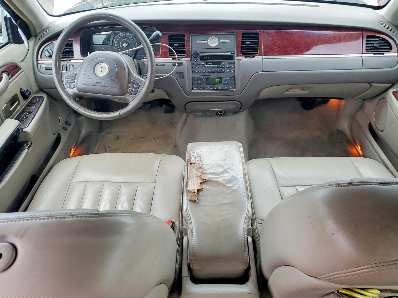 2003 Lincoln Town car Executive